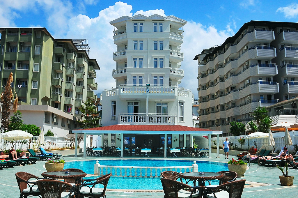 AZAK HOTEL