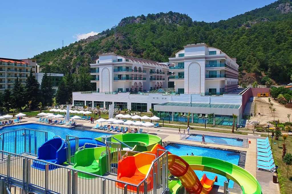 DOSINIA LUXURY RESORT HOTEL