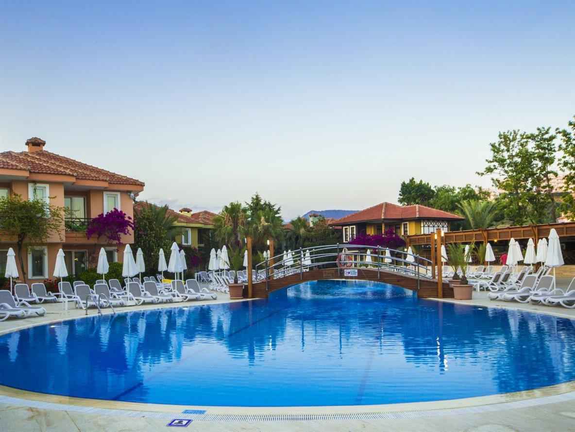 CLUB DIZALYA HOTEL