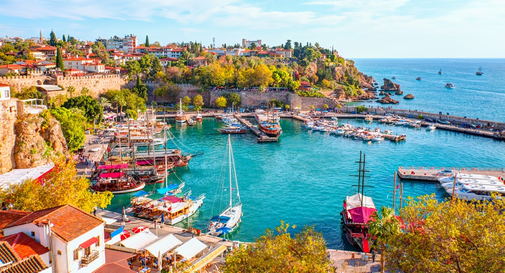 ANTALYA & AKVÁRIUM